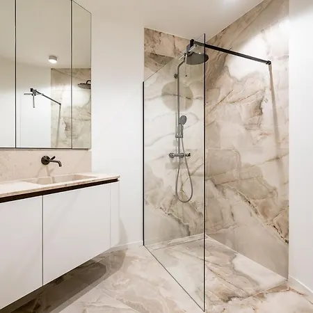 דירה Unique Penthouse With Sublime Sea Views