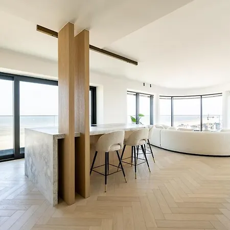 Unique Penthouse With Sublime Sea Views *