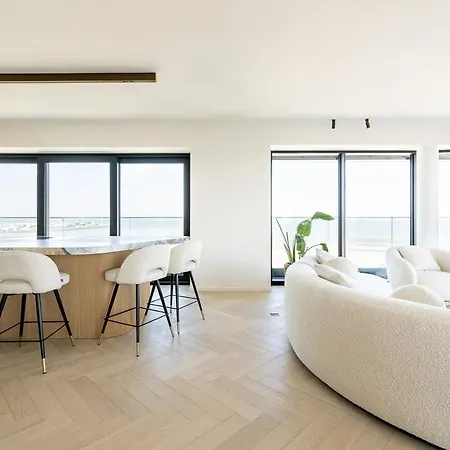 Unique Penthouse With Sublime Sea Views *