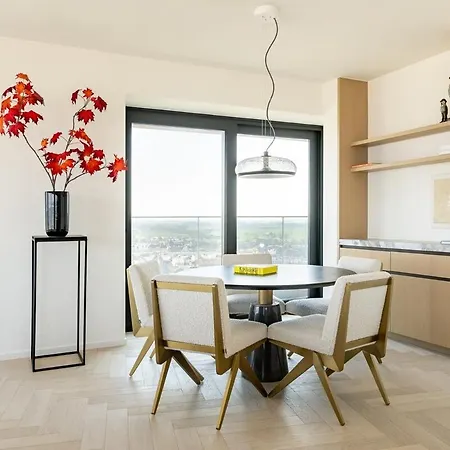 דירה Unique Penthouse With Sublime Sea Views