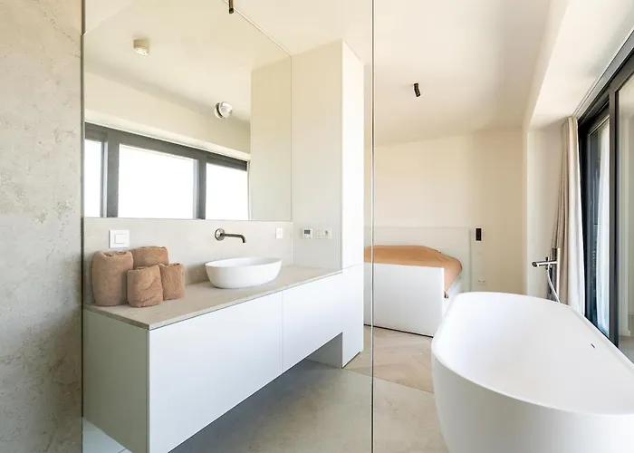 Unique Penthouse With Sublime Sea Views Appartement *